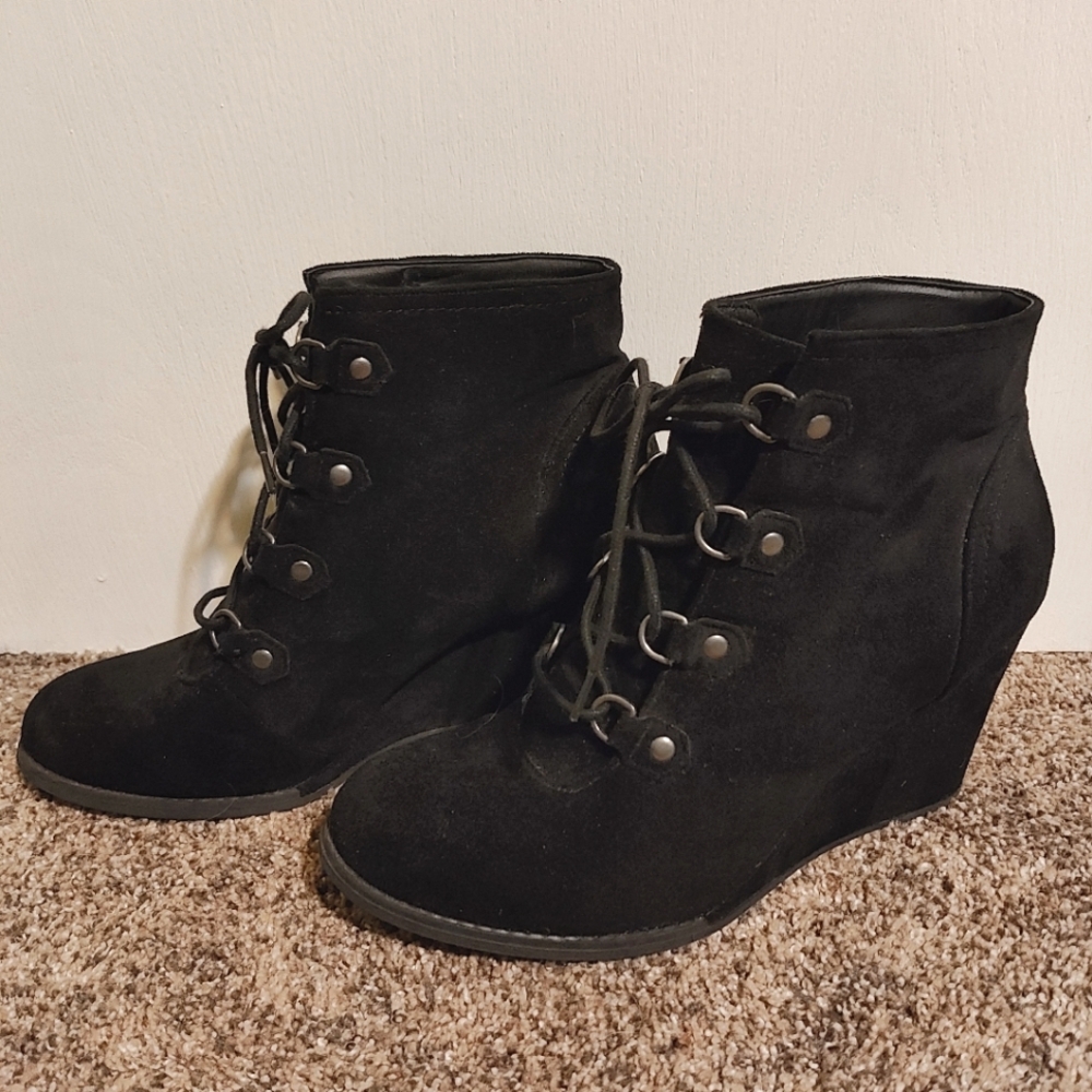 Women's Black Madden Girl Size 11 Wedge Ankle Boots